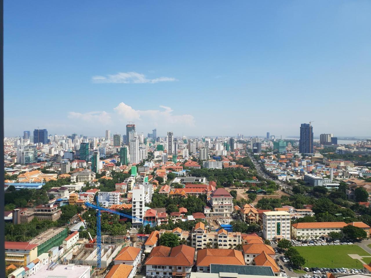 Somerset Norodom Phnom Penh Exterior foto